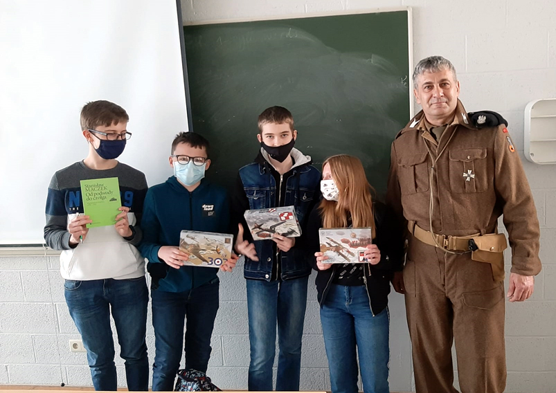 Projekt edukacyjny o 1 Polskiej Dywizji Pancernej