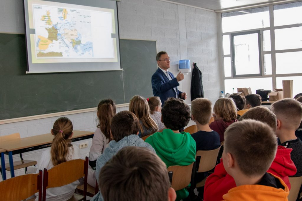 „Ojcowie Niepodległości” – wykład dr hab. Dariusza Roguta w murach naszej szkoły