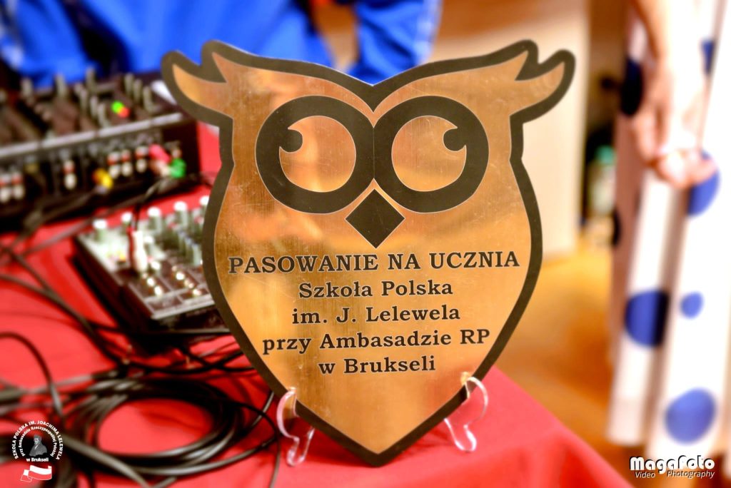 Pasowanie na ucznia Szkoły Polskiej im. J. Lelewela przy Ambasadzie RP w Brukseli