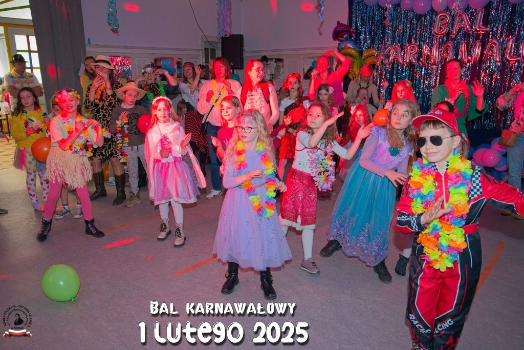 Karnawałowa magia w tropikach! 🌴🐋🎉