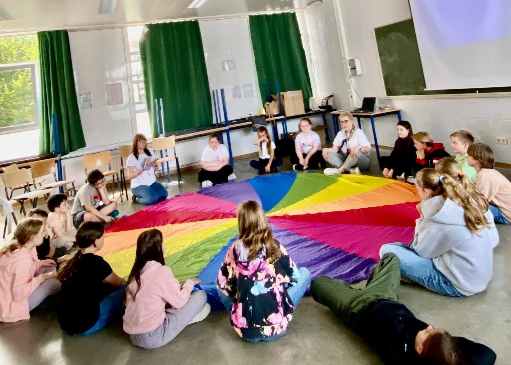 📘 Warsztaty „ABC Emocji” – edukacja emocjonalna w praktyce 💬