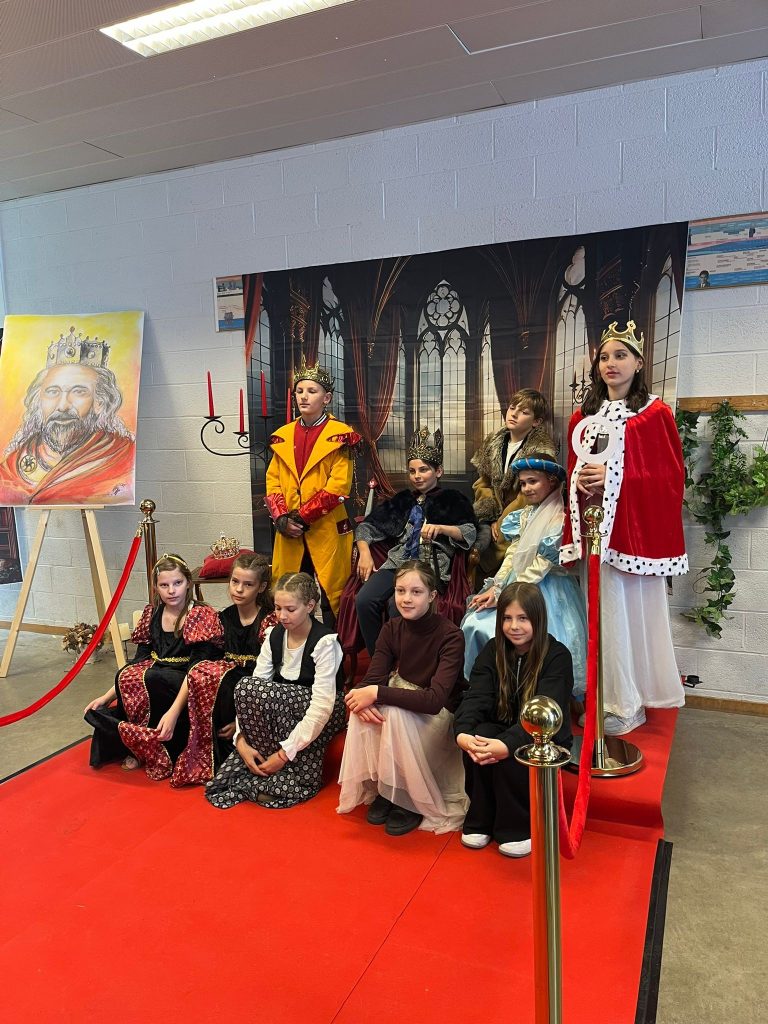 👑 👑👑👑„Korona i teatr  – Bolesław Chrobry na naszej scenie!”👑🎭