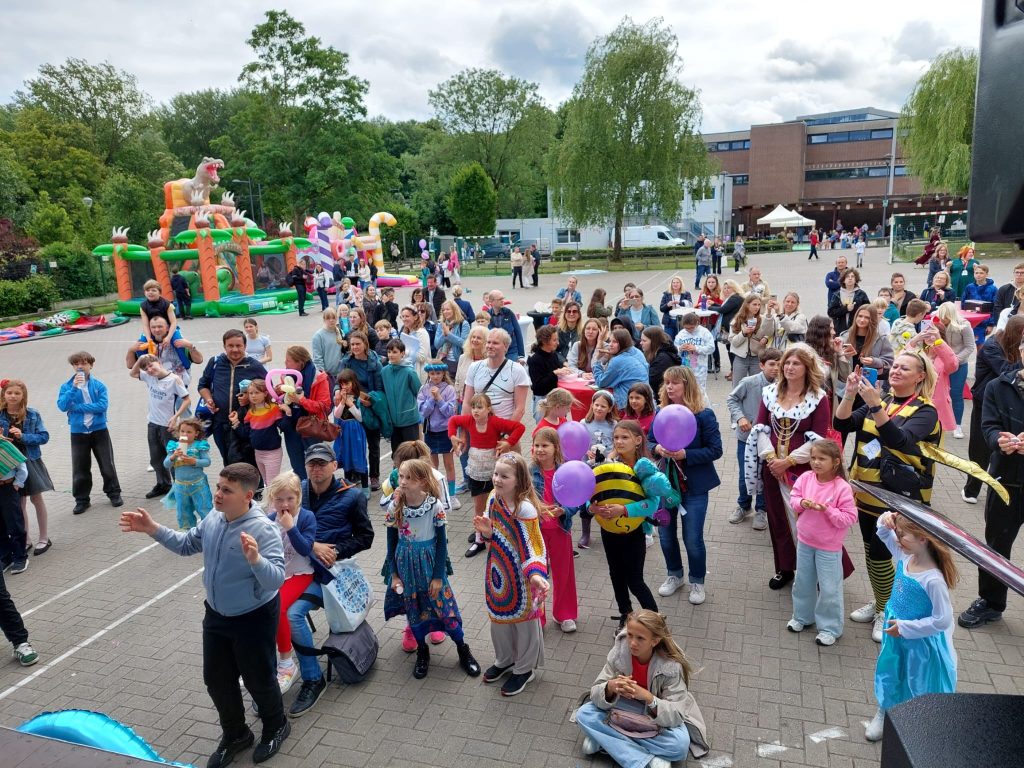 Dawno, dawno temu, za górami, za lasami…