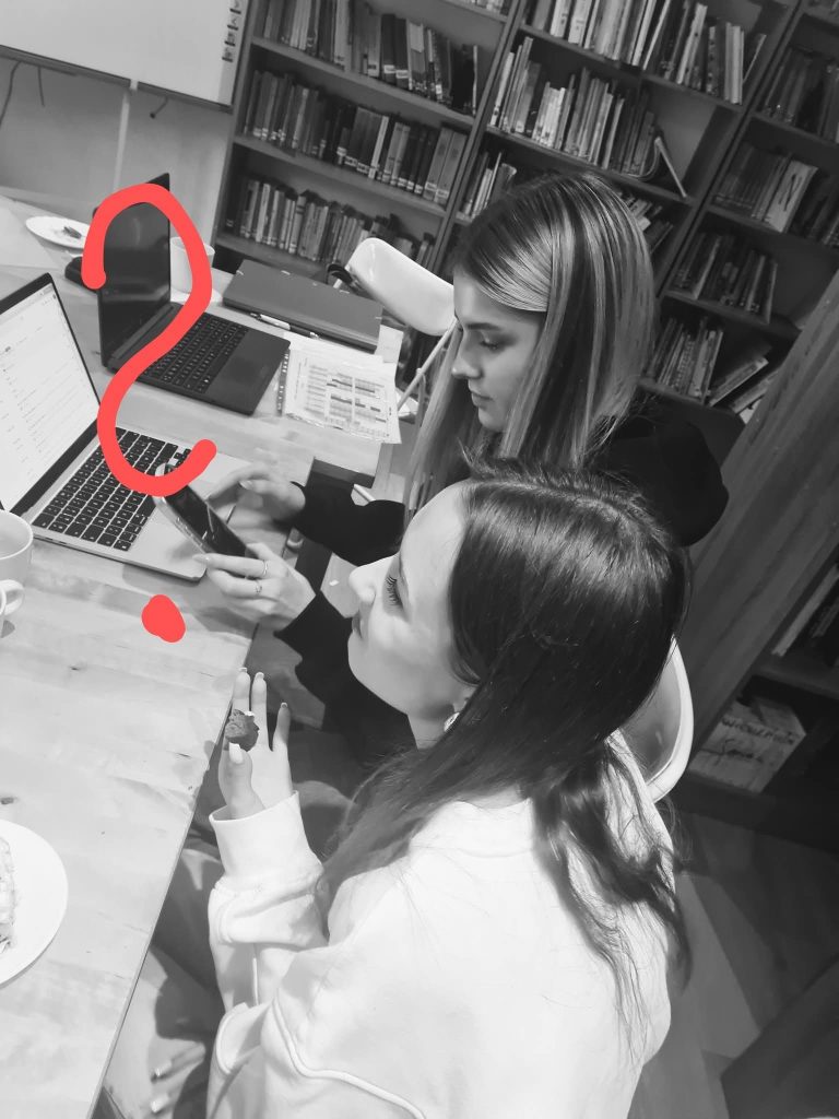 🕵️‍♂️📚 Misja specjalna: Sklepik z sekretem i wielkim sercem! ❤️🔍