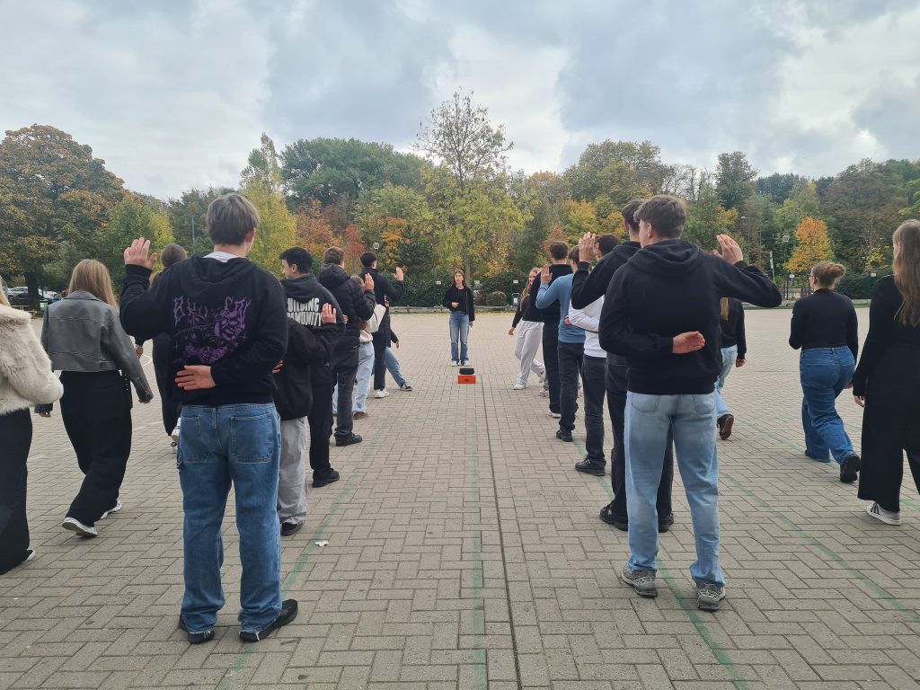 Od sceny do parkietu – licealiści łączą literaturę i taniec 💫