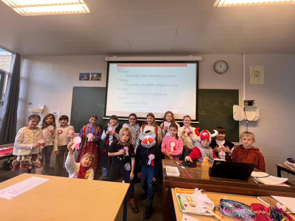 W szkolnej wspólnocie świętujemy 11 listopada