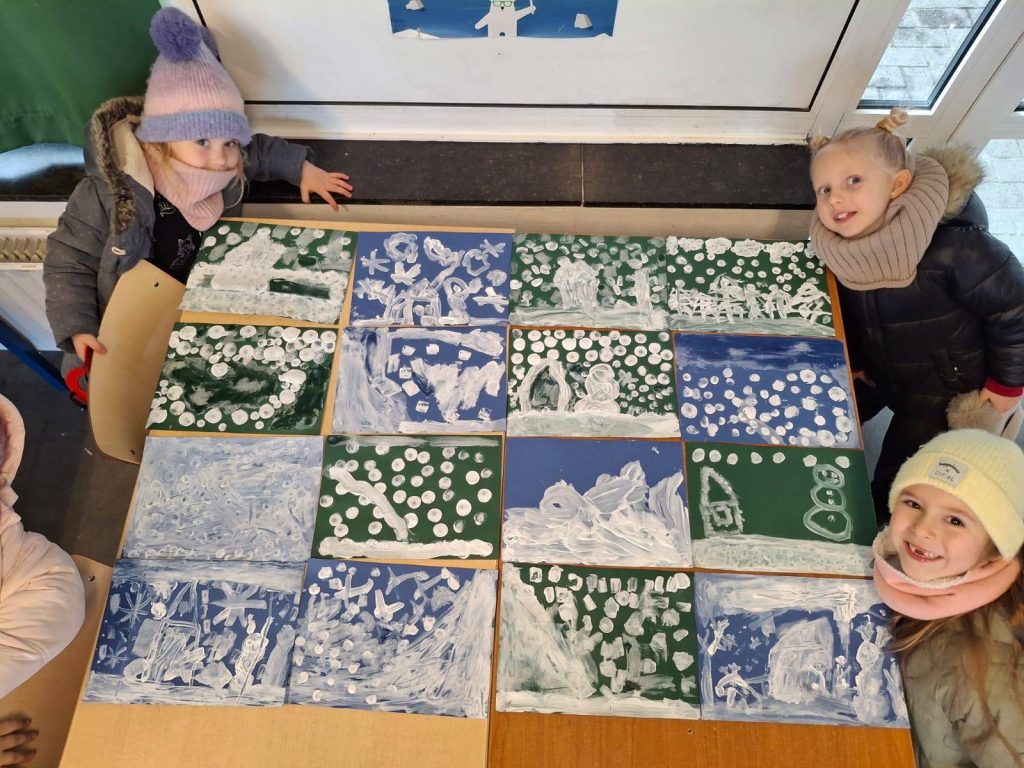 Kiedy w Brukseli śniegu brak, dzieci tworzą własną zimę! ❄️